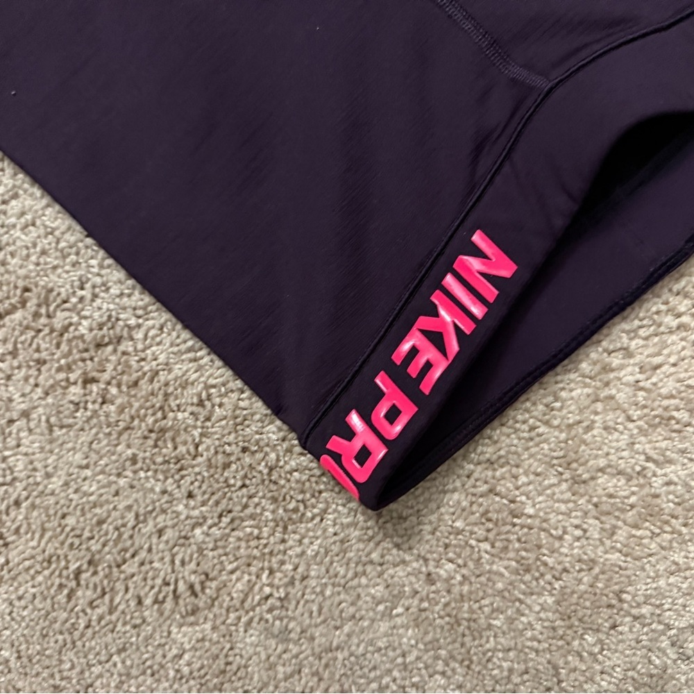 Women’s Purple & Pink Nike Pro Leggings - Size XS - Picture 3 of 5